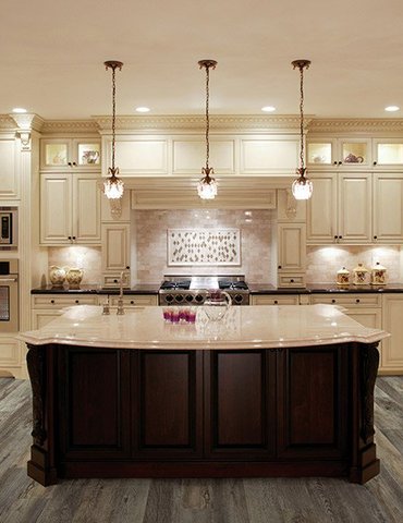 The Toledo, OH area’s best luxury vinyl flooring store is Carpet Spectrum